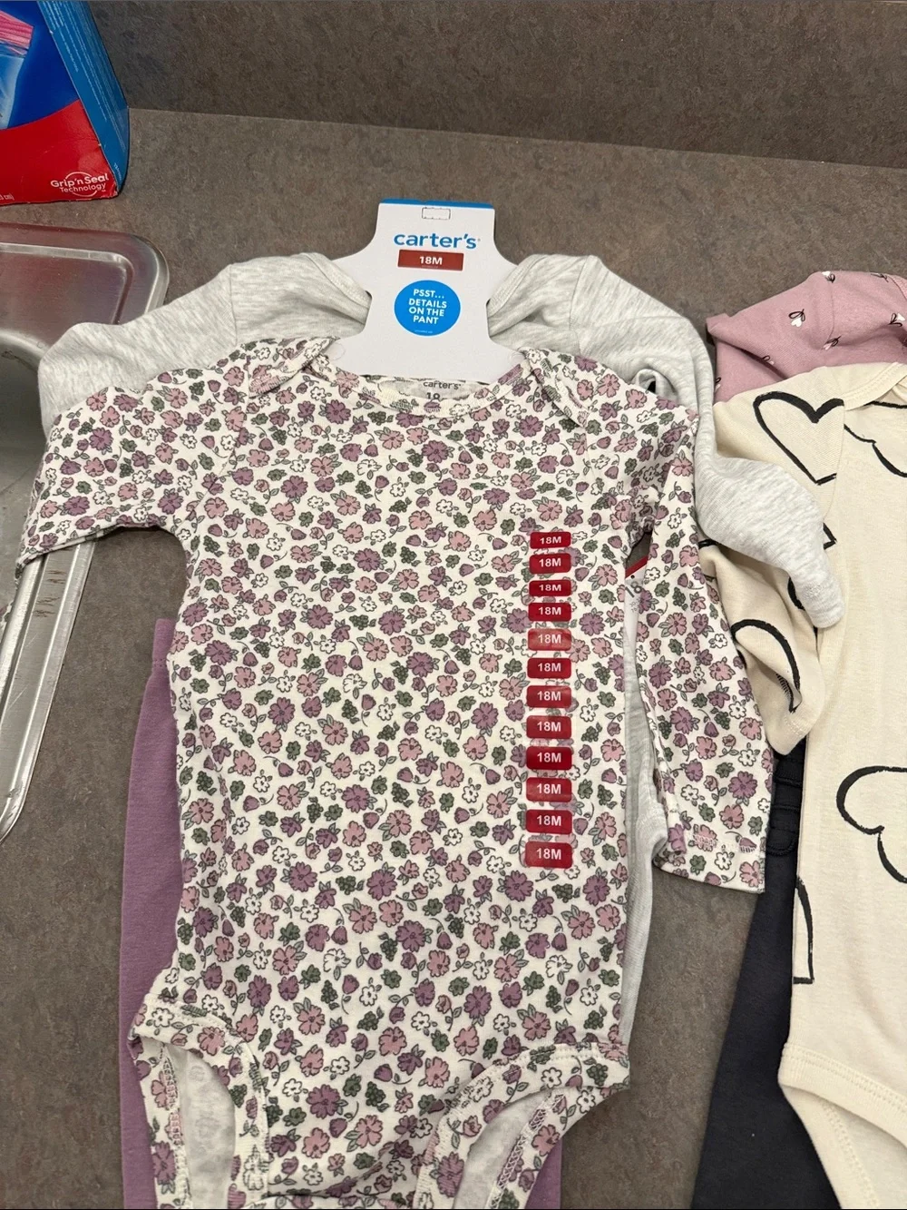 Carters 3 pc sets includes both sets. Size 18 mos